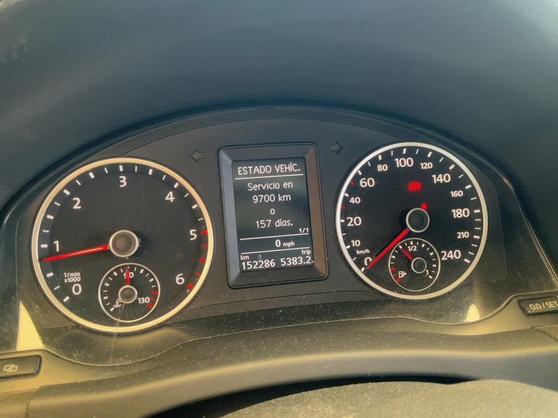Volkswagen Tiguan 2.0 TDI Advance BlueMotion Tech — zdjęcie 13