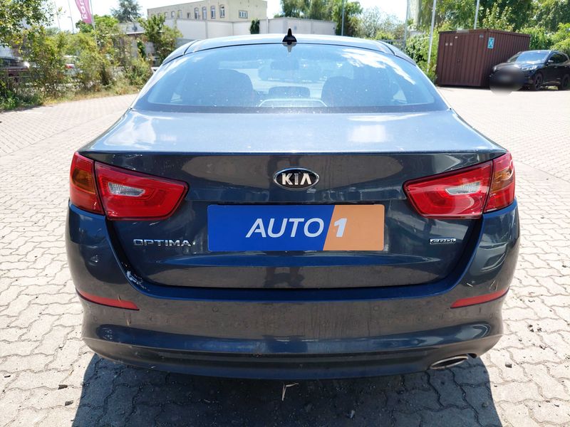 Kia Optima 1.7 CRDi Spirit — zdjęcie 4
