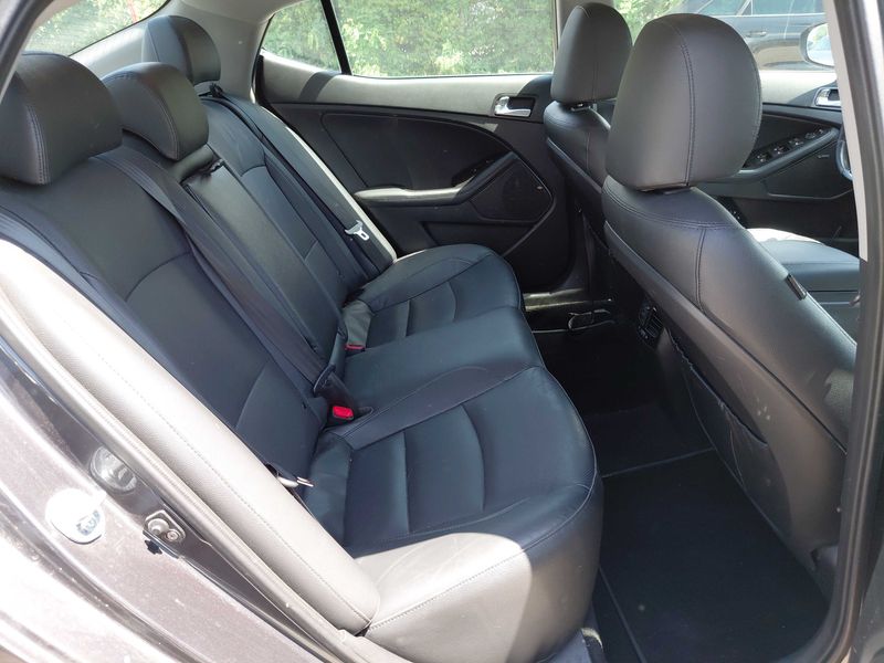Kia Optima 1.7 CRDi Spirit — zdjęcie 14