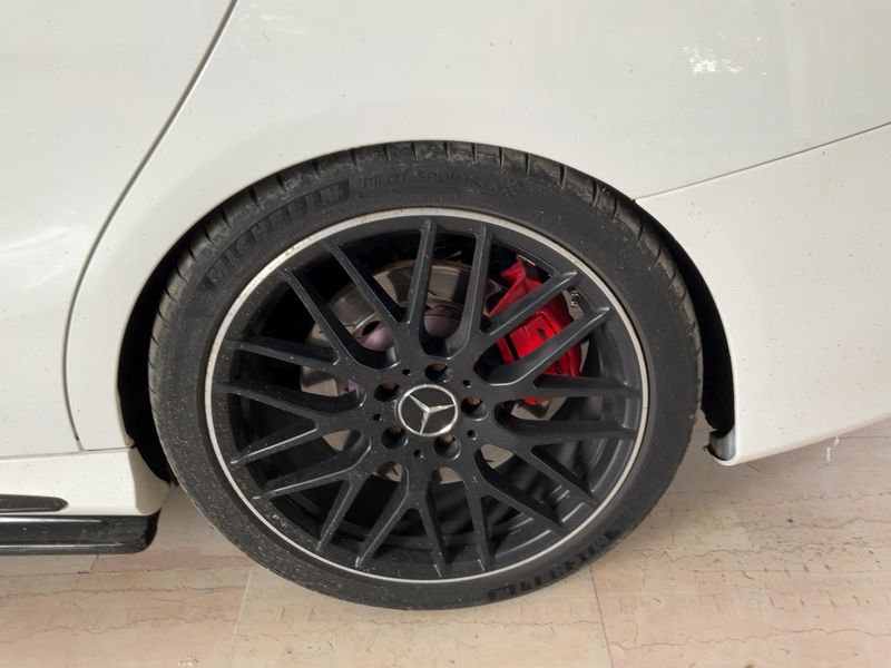 Mercedes-Benz CLA-Klasse CLA 45 AMG Shooting Brake 4Matic 2018 – снимка 5