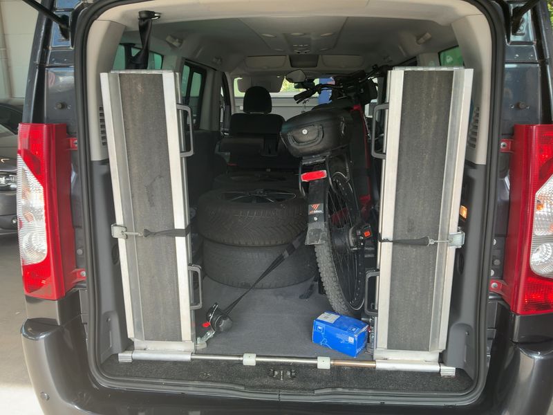 Citroen Jumpy 2.0 HDi L2 Multispace Exclusive — zdjęcie 10