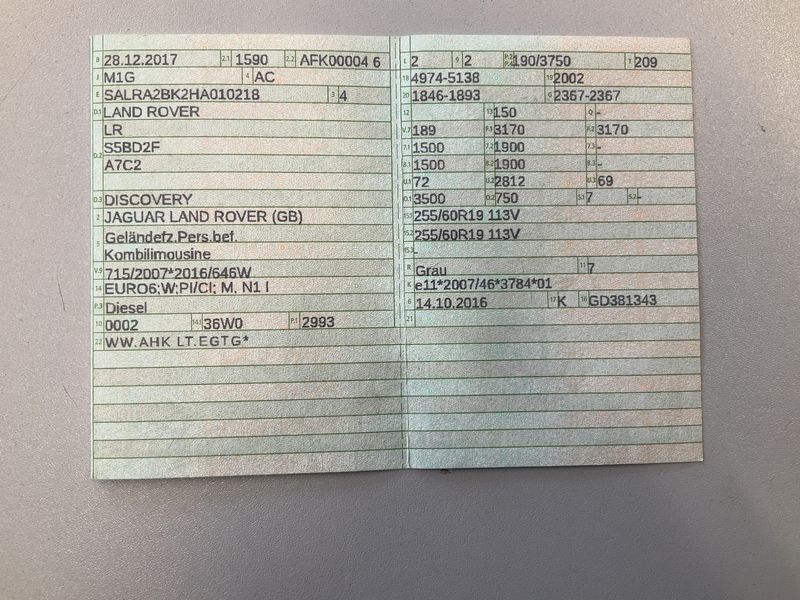 Land Rover Discovery 5 3.0 Td6 HSE — zdjęcie 15