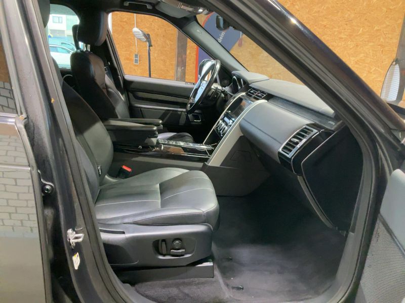 Land Rover Discovery 5 3.0 Td6 HSE — zdjęcie 11