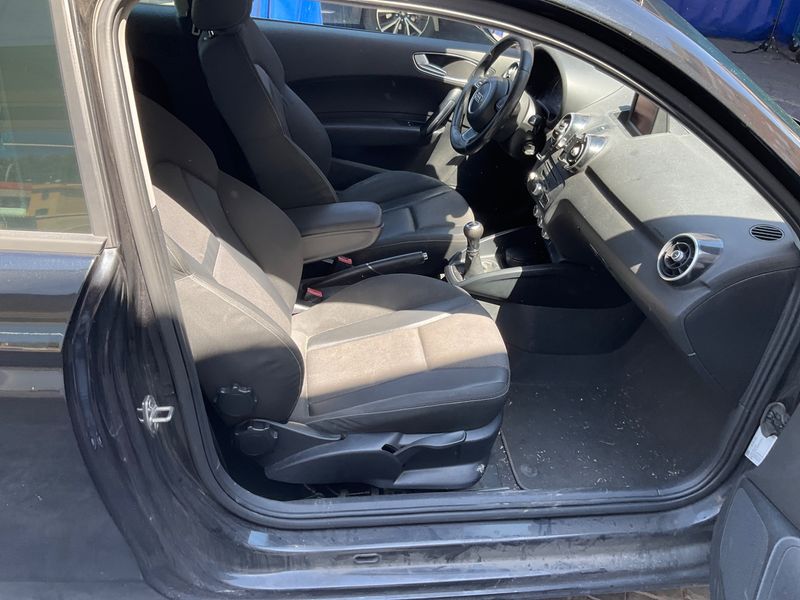 Audi A1 1.6 TDI Ambition — zdjęcie 3
