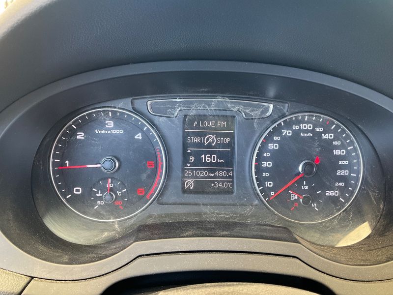Audi Q3 2.0 TDI quattro Sport — zdjęcie 13