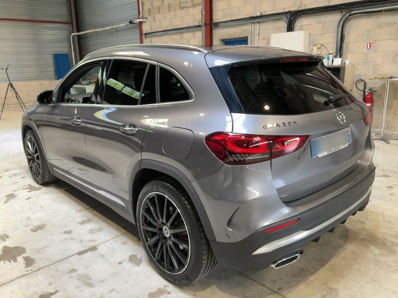 Mercedes-Benz GLA-Klasse GLA 200 AMG Line — zdjęcie 3