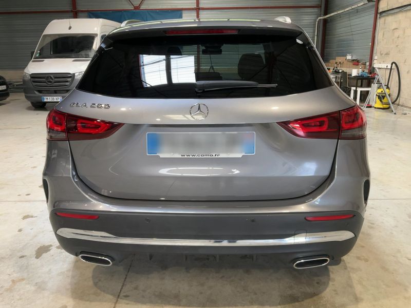 Mercedes-Benz GLA-Klasse GLA 200 AMG Line — zdjęcie 5