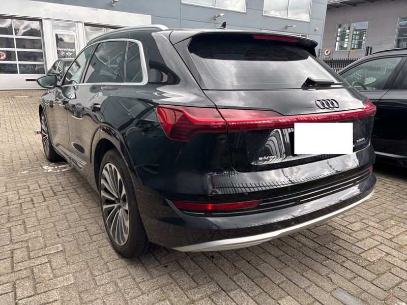 Audi e-tron 50 quattro advanced — zdjęcie 2