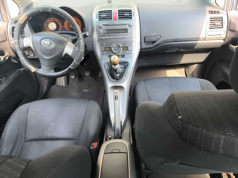 Toyota Corolla 1.4 D-4D Live — zdjęcie 11