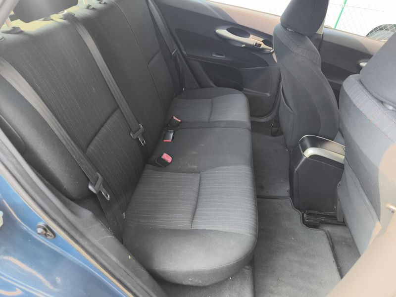 Toyota Corolla 1.4 D-4D Live — zdjęcie 13