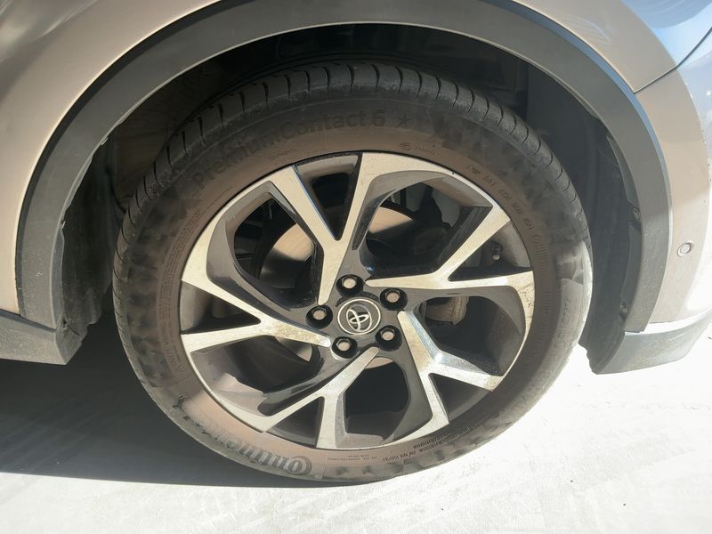 Toyota C-HR 1.8 Hybrid Graphic 2017 – снимка 11
