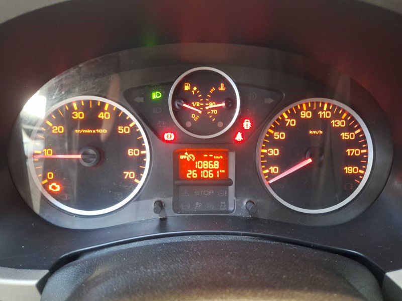 Peugeot Partner 1.6 HDi Outdoor 2013 – снимка 12