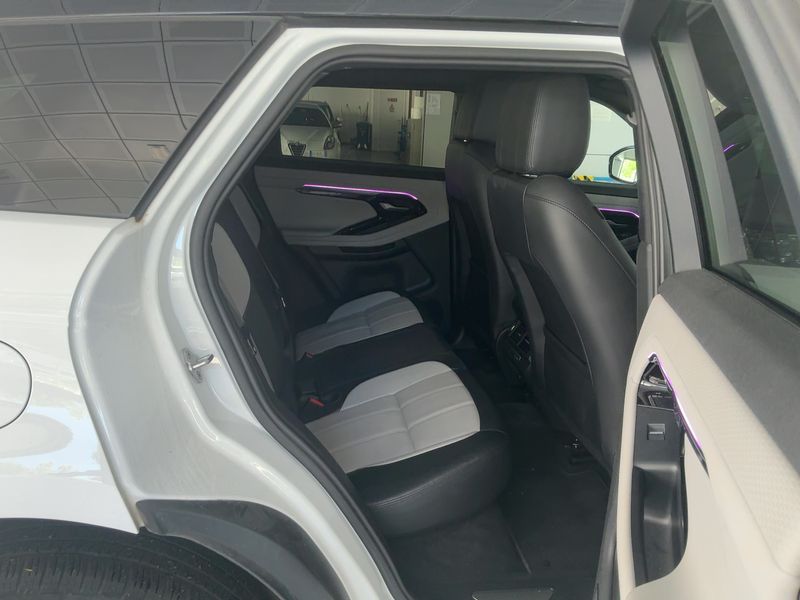 Land Rover Evoque D150 Mild-Hybrid S R-dynamic — zdjęcie 14
