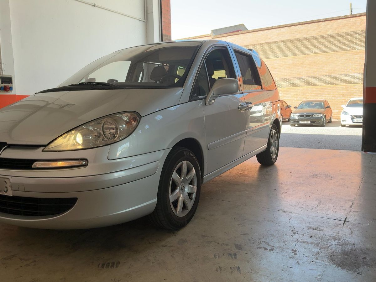 Peugeot 807 d'occasion
