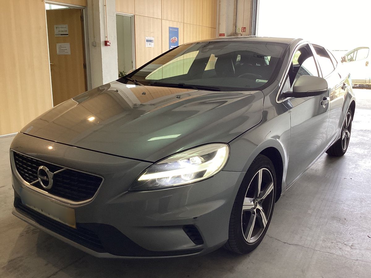 Volvo V40 2018
