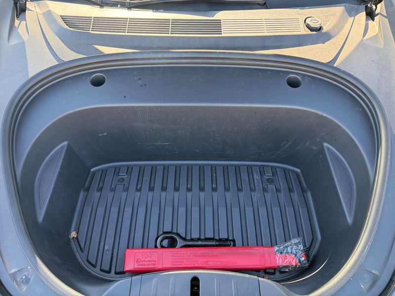 Tesla Model 3 Long Range Dual AWD AWD — zdjęcie 8