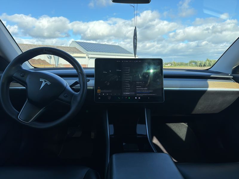 Tesla Model 3 Long Range Dual AWD AWD — zdjęcie 11