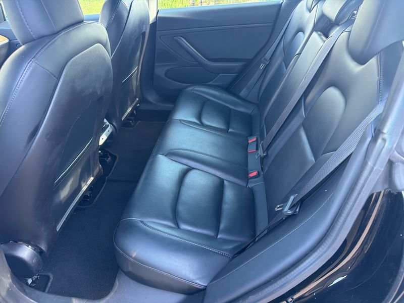 Tesla Model 3 Long Range Dual AWD AWD — zdjęcie 16