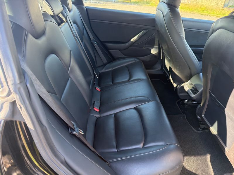 Tesla Model 3 Long Range Dual AWD AWD — zdjęcie 14