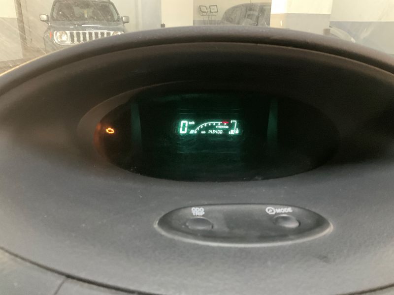 Toyota Yaris 1.0 VVT-i — zdjęcie 4
