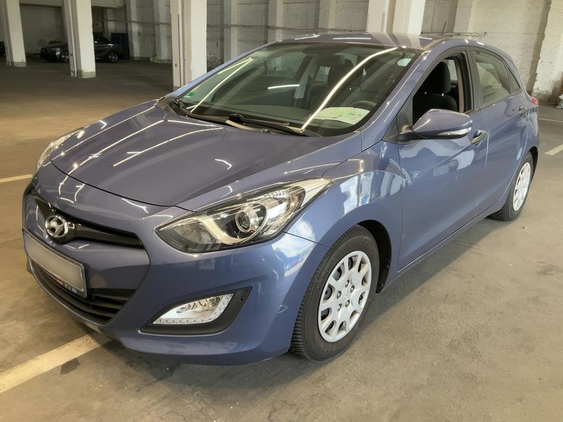 Hyundai i30 1.4 CRDi Classic — zdjęcie 1