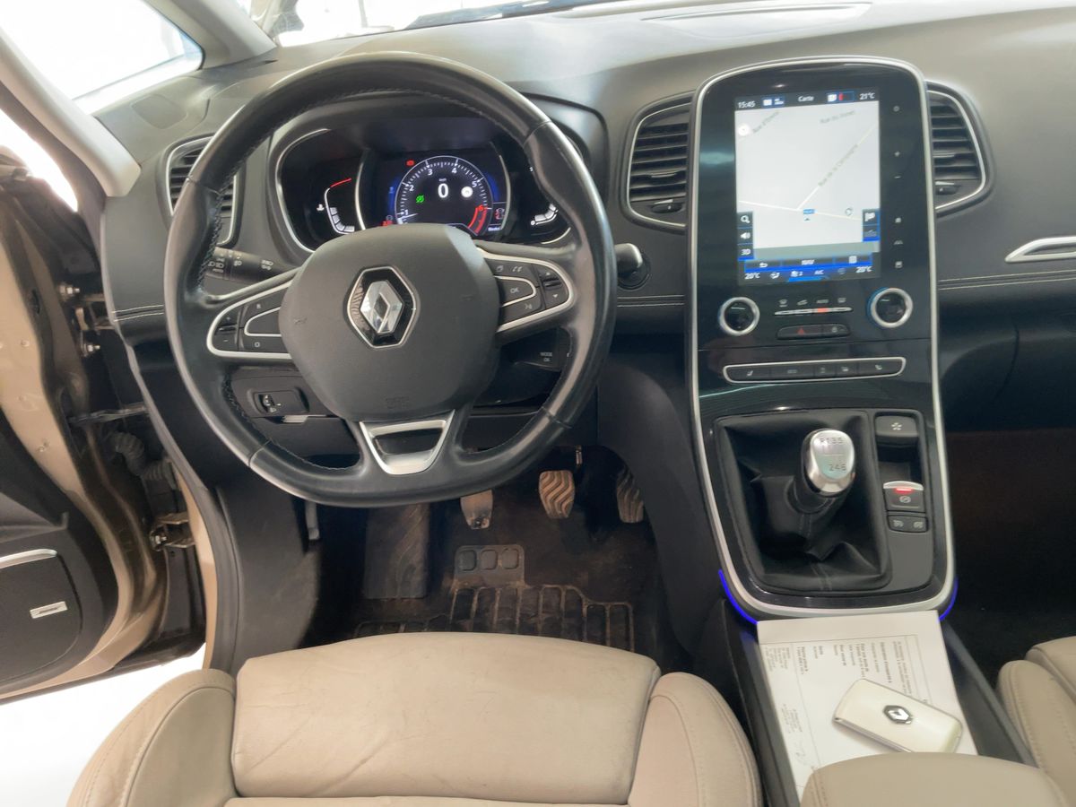Renault Grand 2019 — photo 18