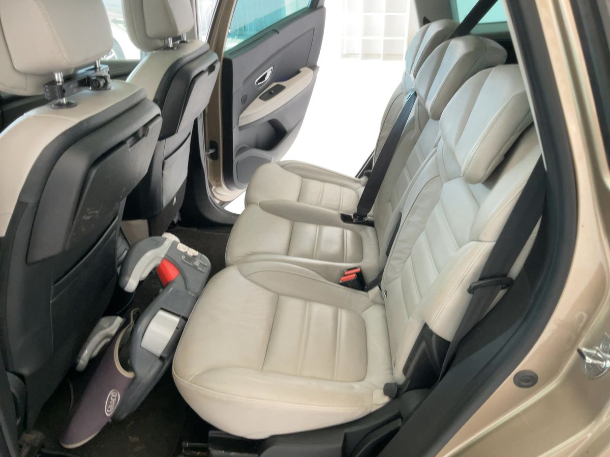 Renault Grand 2019 — photo 20