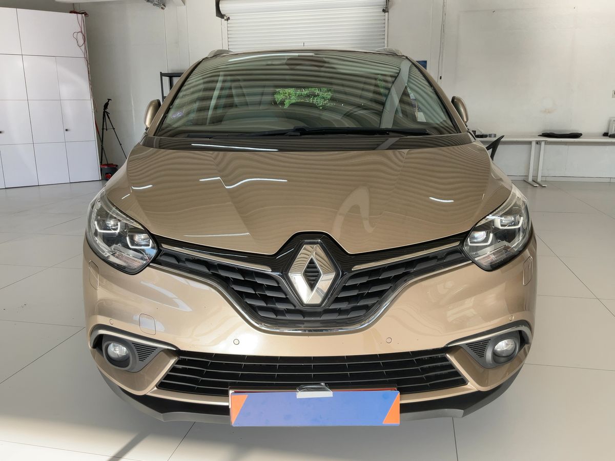 Renault Grand 2019 — photo 15