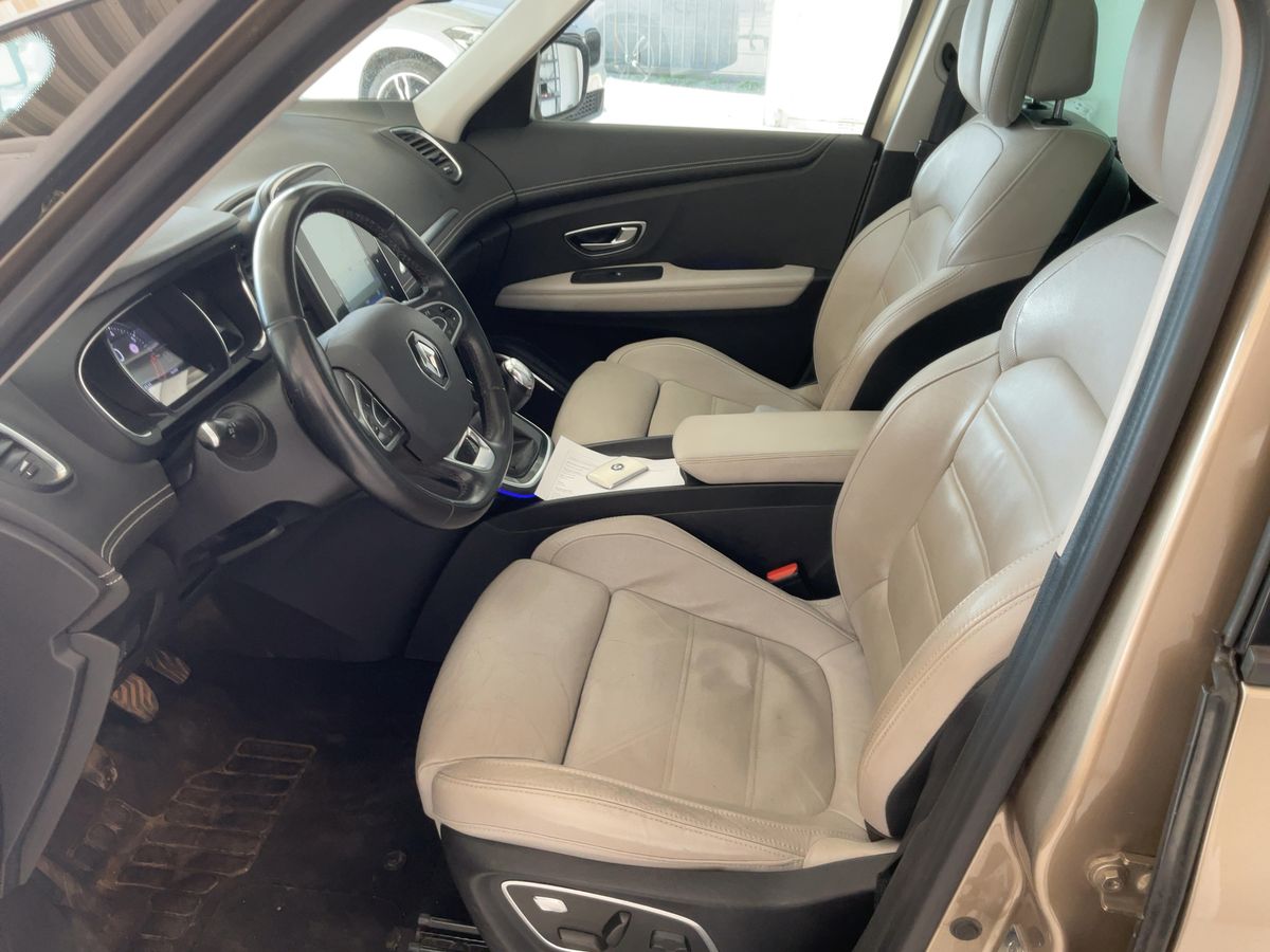 Renault Grand 2019 — photo 17