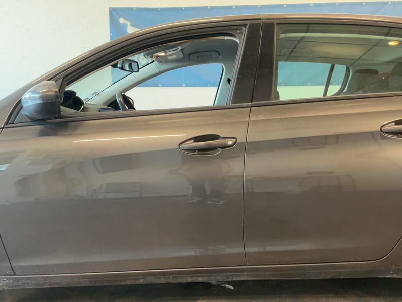 Peugeot 308 1.6 HDi Active 2015 – снимка 4