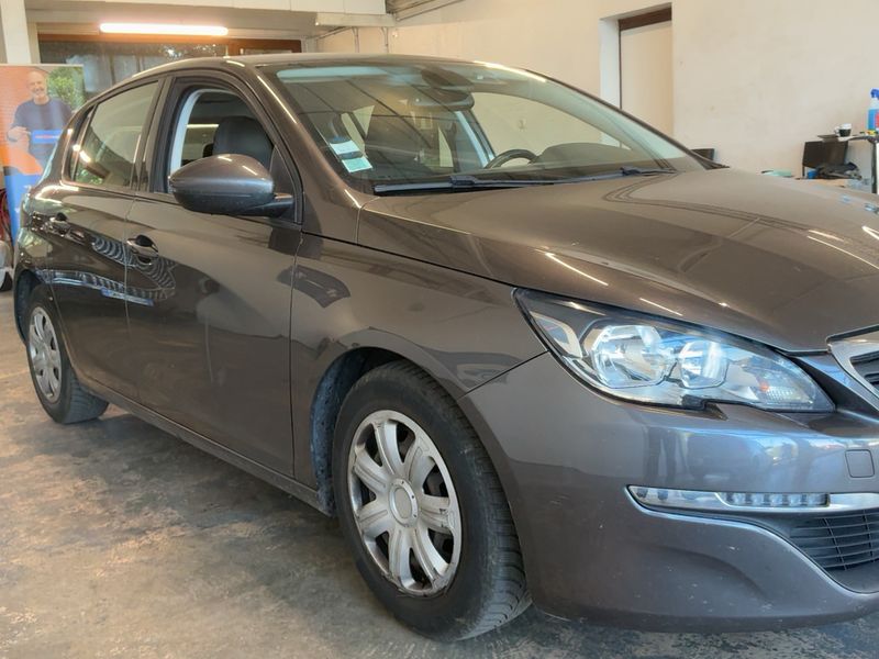 Peugeot 308 1.6 HDi Active 2015 – снимка 12