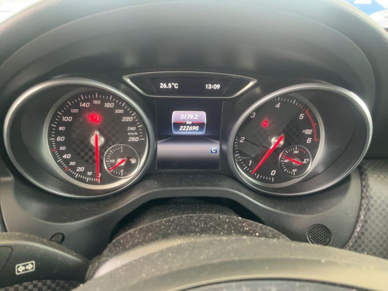 Mercedes-Benz A-Klasse A 200 CDI Urban — zdjęcie 13