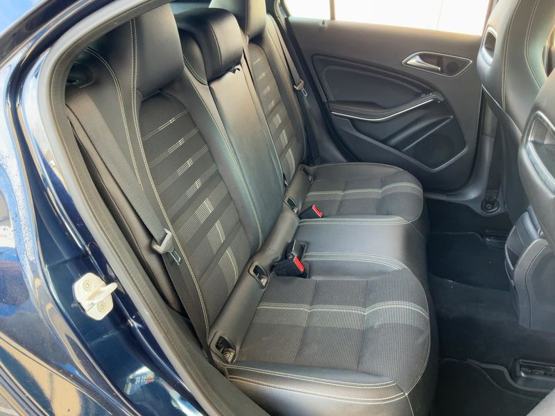 Mercedes-Benz A-Klasse A 200 CDI Urban — zdjęcie 14