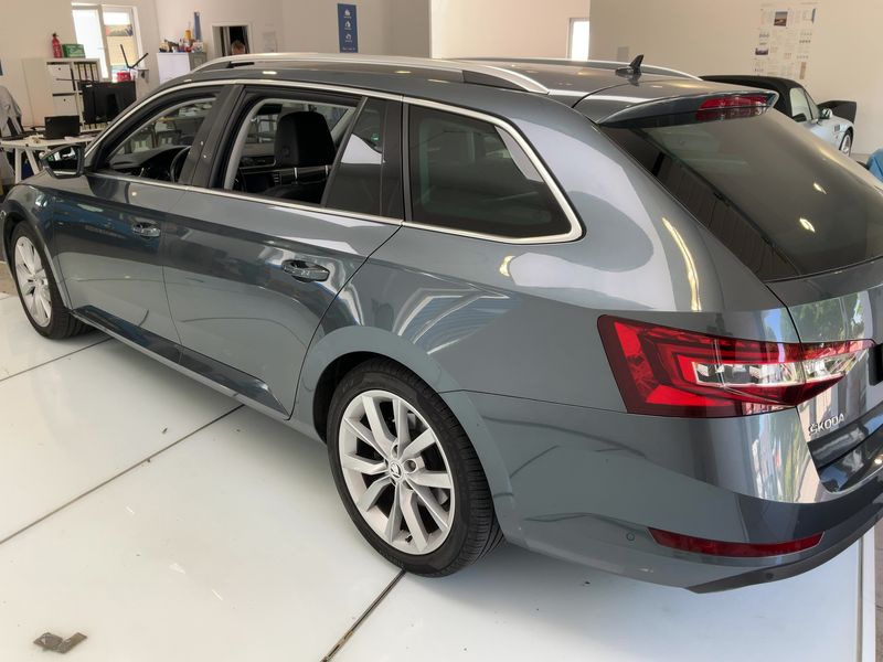 Skoda Superb 1.8 TSI Style — zdjęcie 3