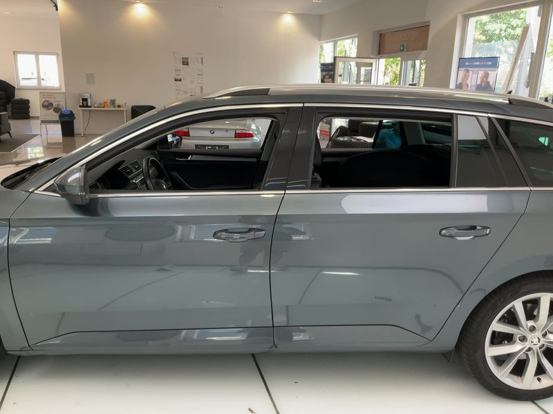 Skoda Superb 1.8 TSI Style — zdjęcie 4