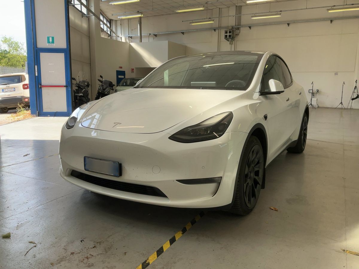 Tesla Model 2021
