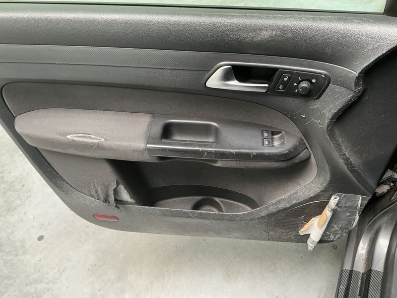 Volkswagen Caddy 2.0 TDI Maxi Comfortline 2014 – снимка 27