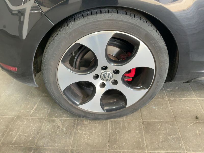 Volkswagen Golf VI 2.0 TSI GTI 2010 – снимка 9