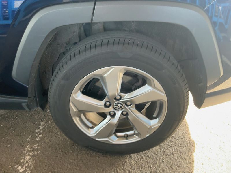 Toyota RAV 4 2.5 Hybrid 4x4 Luxury 2021 – снимка 5