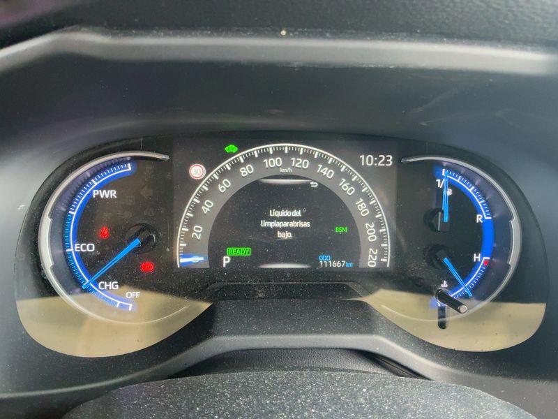 Toyota RAV 4 2.5 Hybrid 4x4 Luxury — zdjęcie 13
