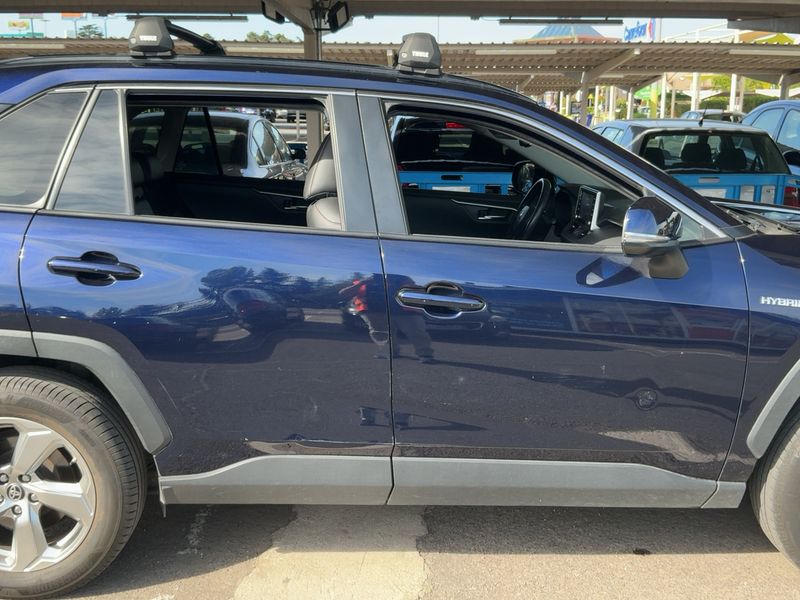 Toyota RAV 4 2.5 Hybrid 4x4 Luxury — zdjęcie 7