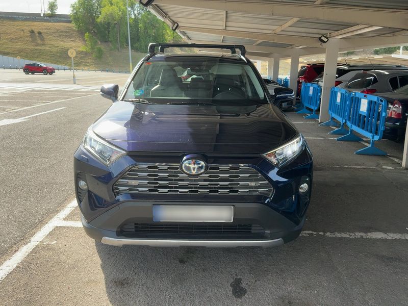 Toyota RAV 4 2.5 Hybrid 4x4 Luxury — zdjęcie 9