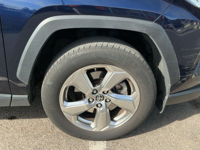 Toyota RAV 4 2.5 Hybrid 4x4 Luxury 2021 – снимка 11