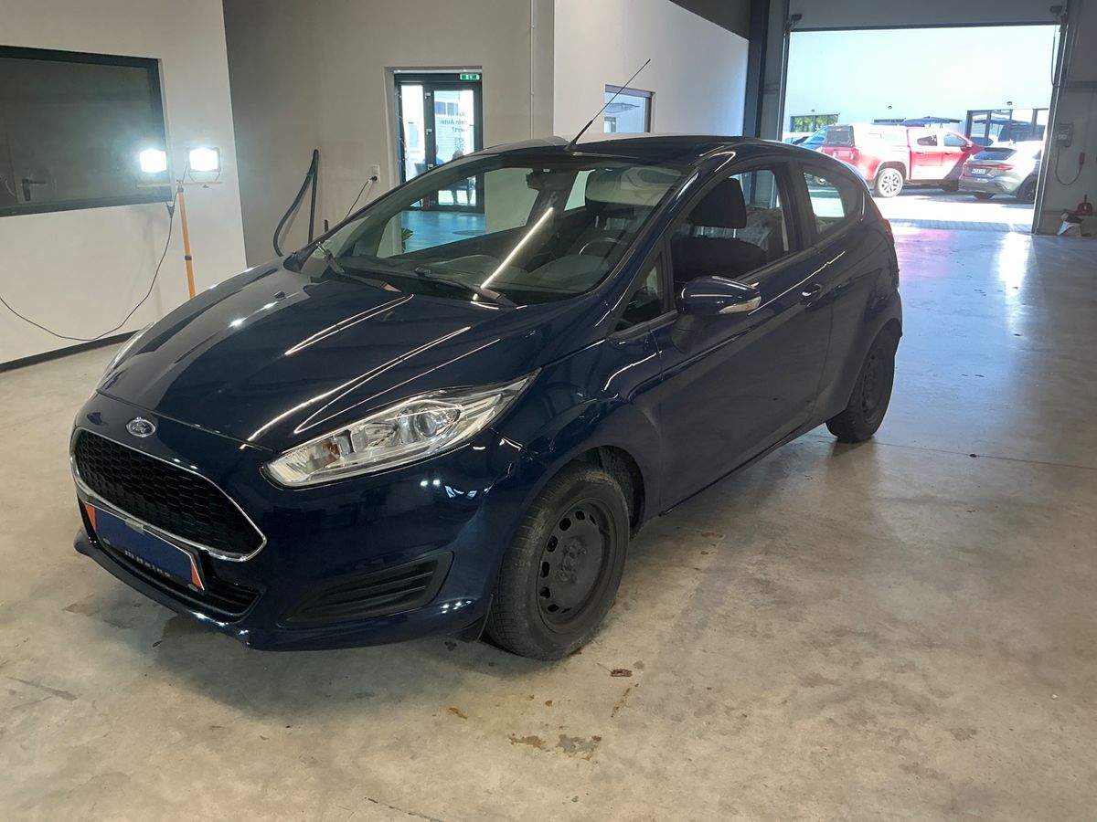 Ford Fiesta 2017 — photo 1