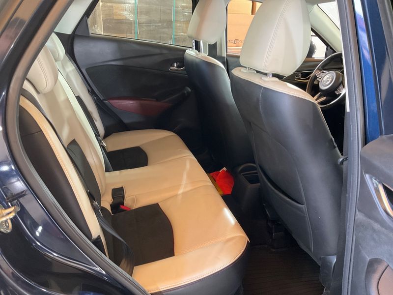 Mazda CX-3 2.0 Revolution Top AWD — zdjęcie 14
