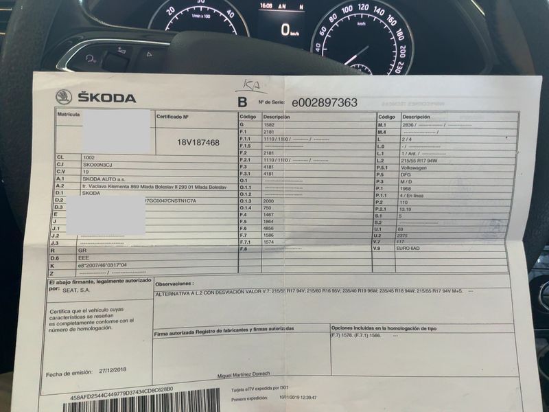 Skoda Superb 2.0 TDI SportLine — zdjęcie 16