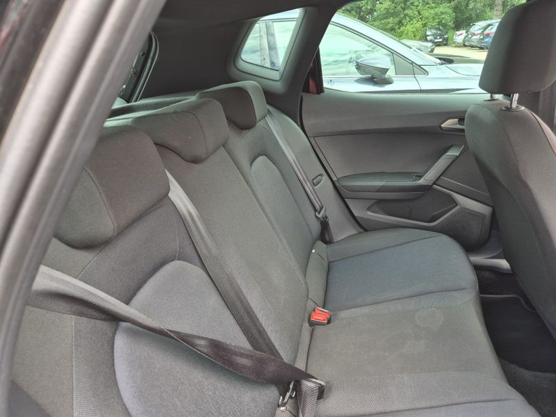 Seat Arona 1.0 TSI FR — zdjęcie 9