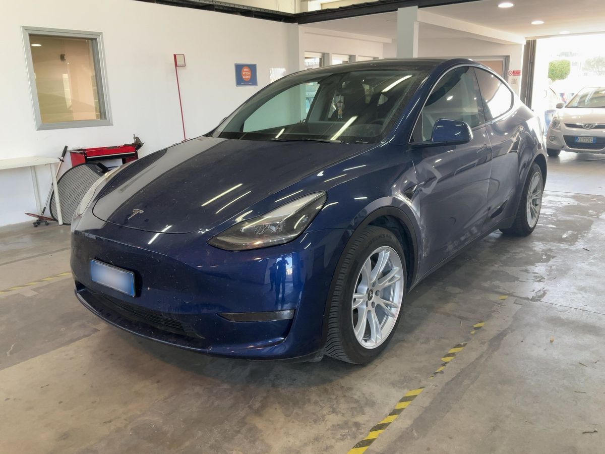 Tesla Model 2022