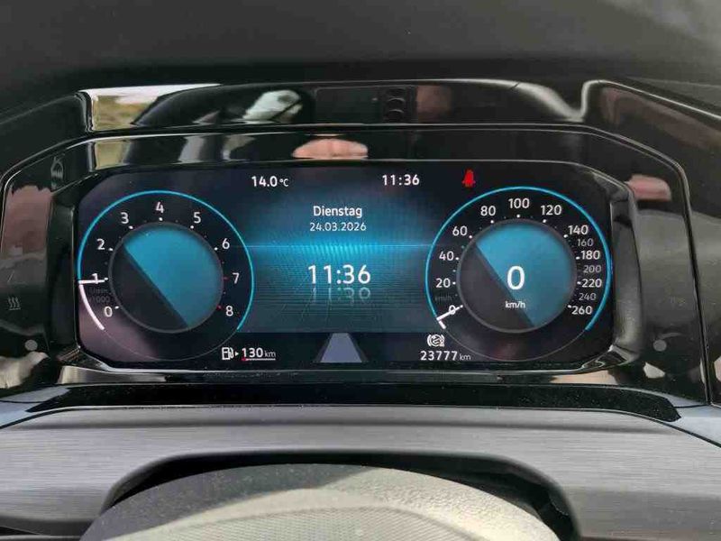 Volkswagen Golf VIII 1.5 TSI ACT Style — zdjęcie 13