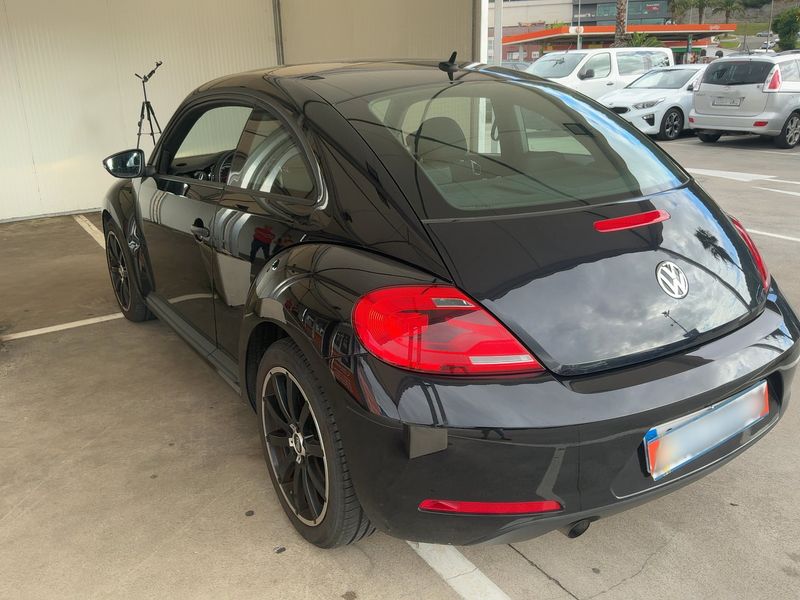 Volkswagen Beetle 2.0 TDI BlueMotion Tech — zdjęcie 3